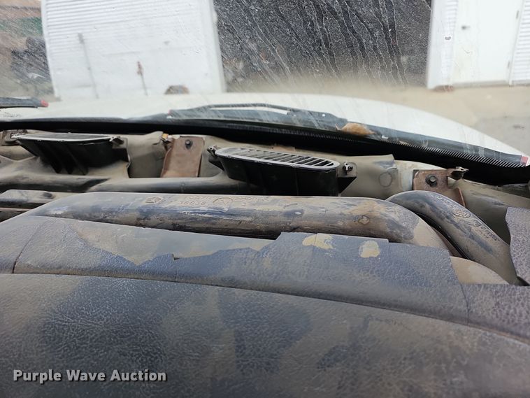 image for item DR5924 2001 Dodge Ram 2500  utility bed pickup truck