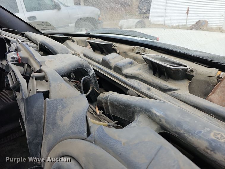 image for item DR5924 2001 Dodge Ram 2500  utility bed pickup truck