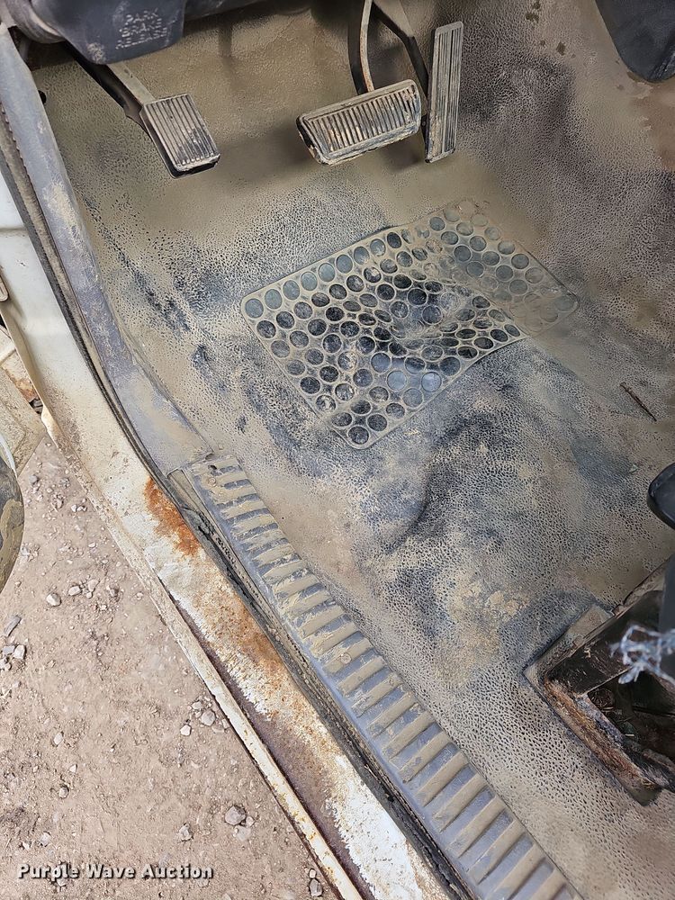 image for item DR5924 2001 Dodge Ram 2500  utility bed pickup truck