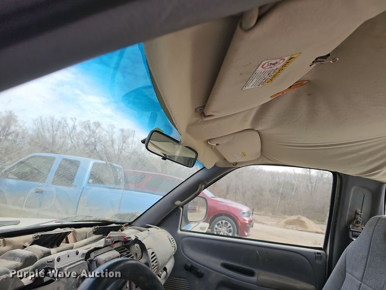 image for item DR5924 2001 Dodge Ram 2500  utility bed pickup truck