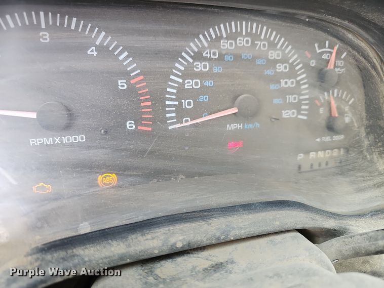 image for item DR5924 2001 Dodge Ram 2500  utility bed pickup truck