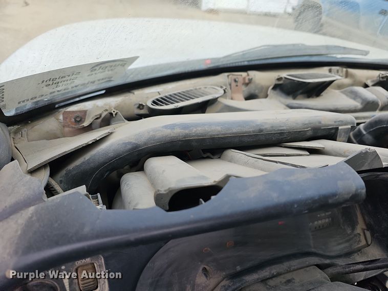 image for item DR5924 2001 Dodge Ram 2500  utility bed pickup truck