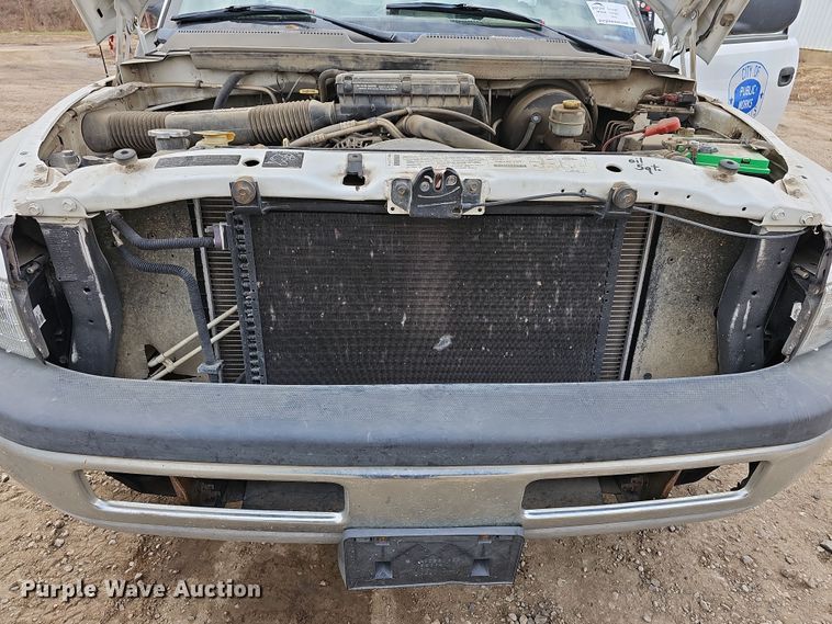 image for item DR5924 2001 Dodge Ram 2500  utility bed pickup truck