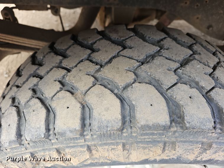 image for item DR5924 2001 Dodge Ram 2500  utility bed pickup truck