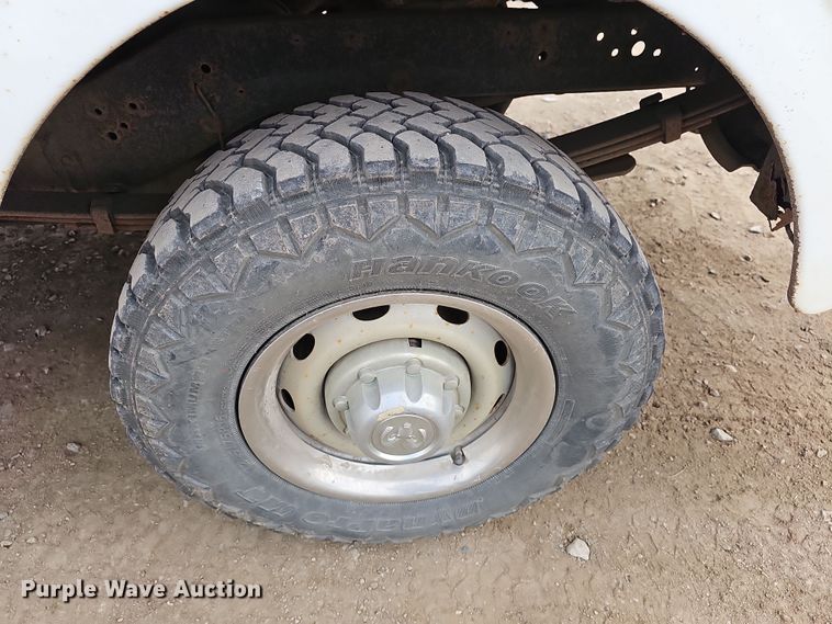 image for item DR5924 2001 Dodge Ram 2500  utility bed pickup truck