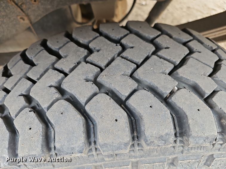 image for item DR5924 2001 Dodge Ram 2500  utility bed pickup truck