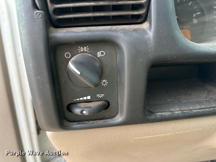 image for item IB9268 2005 Chevrolet Venture  van