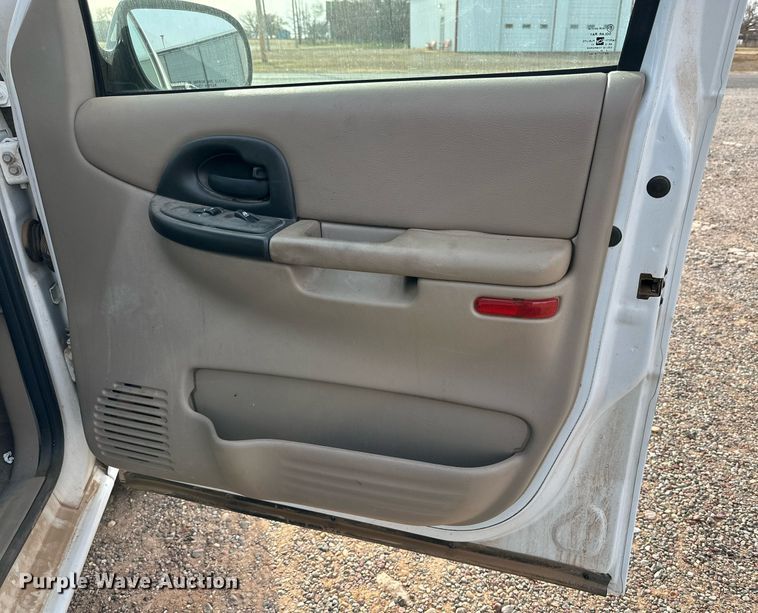 image for item IB9268 2005 Chevrolet Venture  van