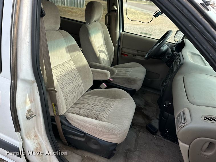 image for item IB9268 2005 Chevrolet Venture  van