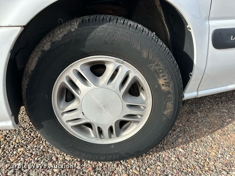 image for item IB9268 2005 Chevrolet Venture  van