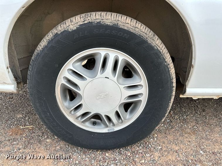 image for item IB9268 2005 Chevrolet Venture  van