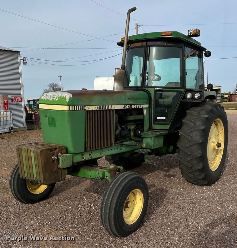 image for item IB9269 1982 John Deere 4040  tractor