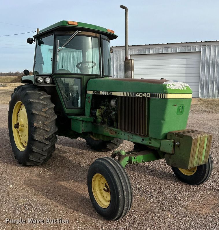 image for item IB9269 1982 John Deere 4040  tractor