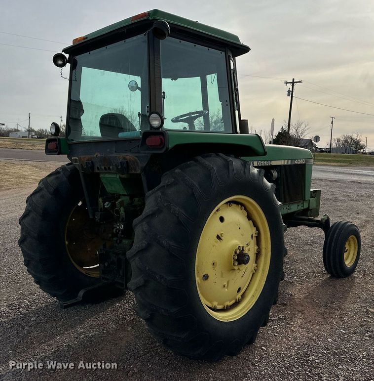 image for item IB9269 1982 John Deere 4040  tractor