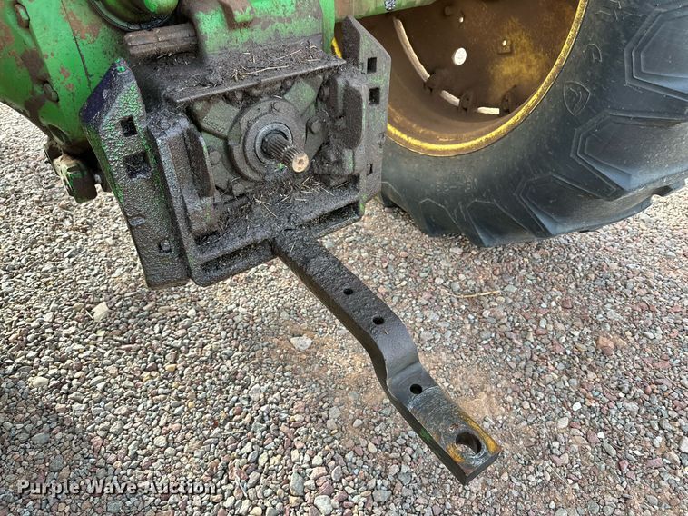 image for item IB9269 1982 John Deere 4040  tractor