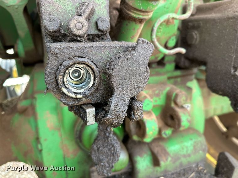 image for item IB9269 1982 John Deere 4040  tractor