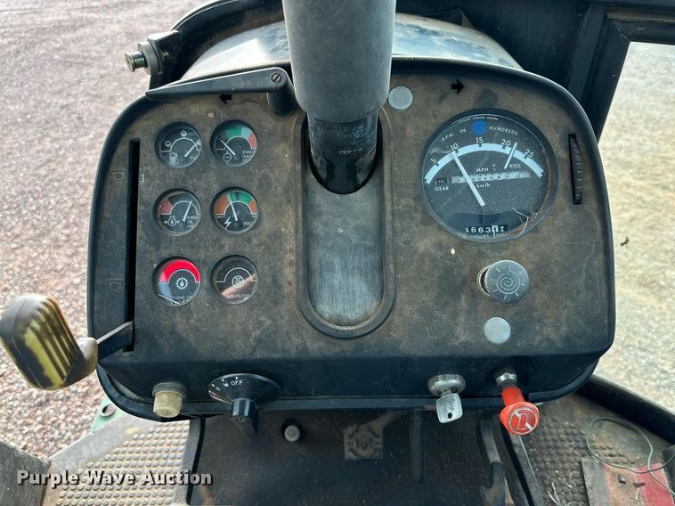 image for item IB9269 1982 John Deere 4040  tractor