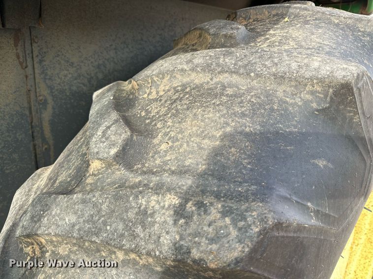 image for item IB9269 1982 John Deere 4040  tractor