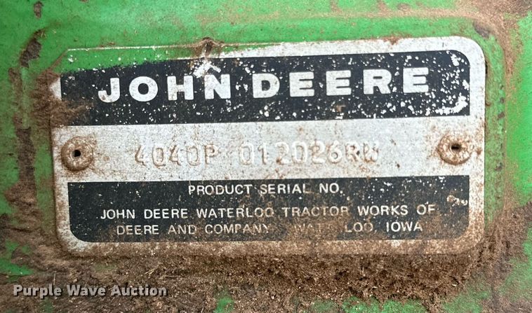 image for item IB9269 1982 John Deere 4040  tractor