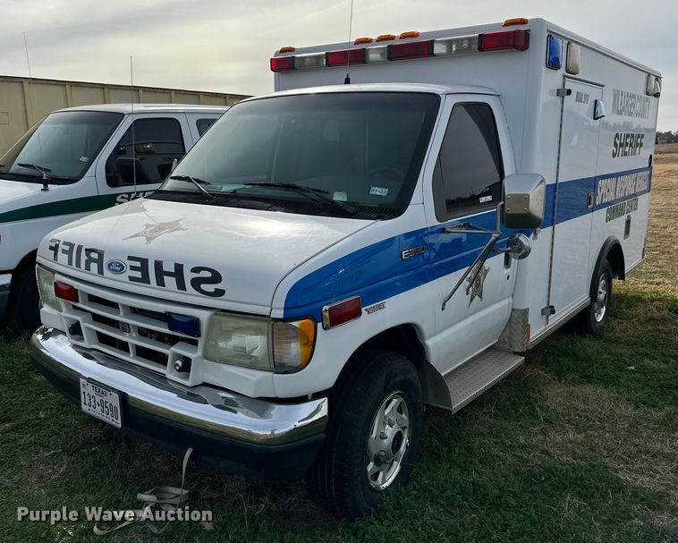 image for item IB9271 1994 Ford E350  ambulance