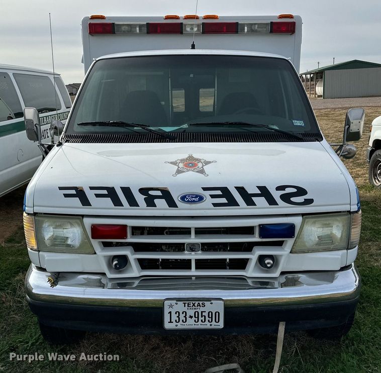 image for item IB9271 1994 Ford E350  ambulance