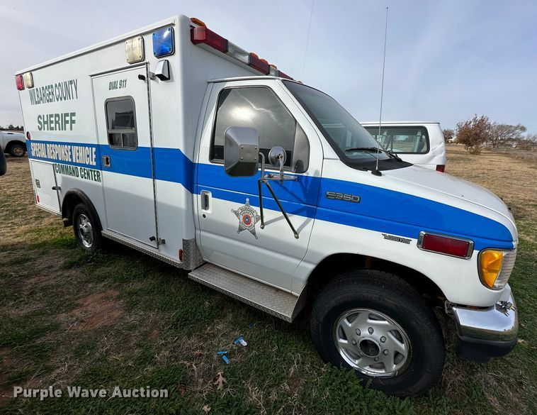image for item IB9271 1994 Ford E350  ambulance