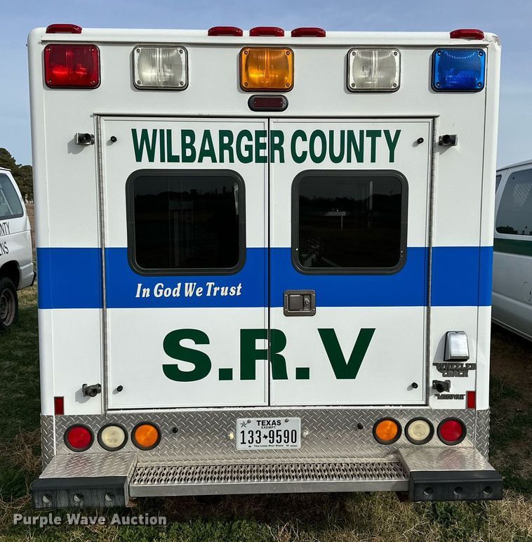 image for item IB9271 1994 Ford E350  ambulance