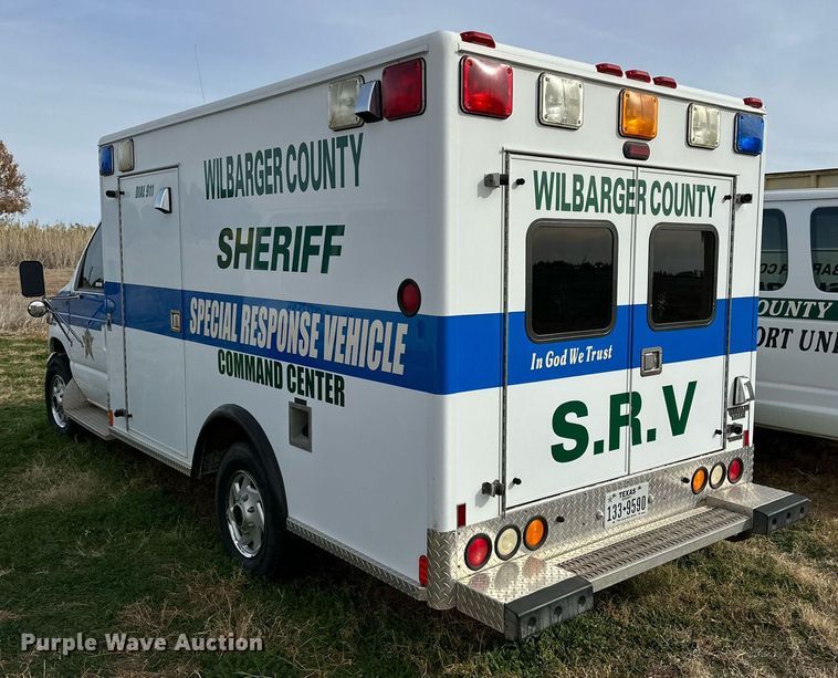 image for item IB9271 1994 Ford E350  ambulance