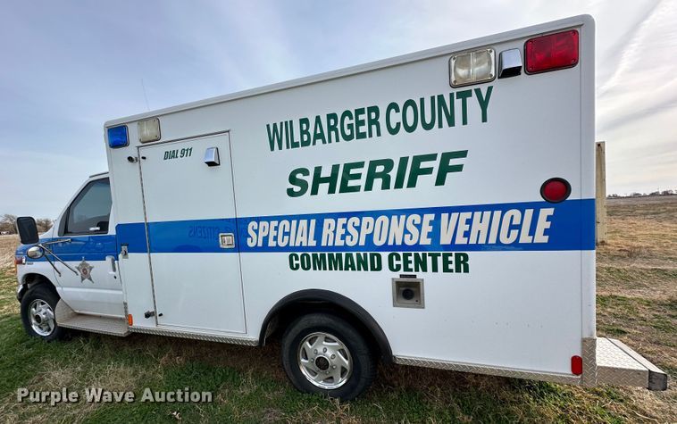 image for item IB9271 1994 Ford E350  ambulance