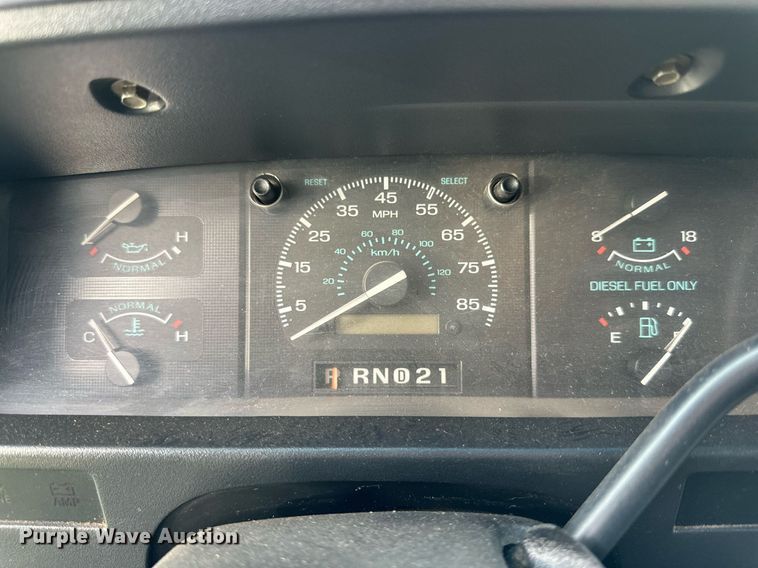 image for item IB9271 1994 Ford E350  ambulance