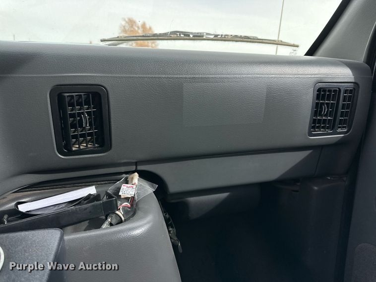 image for item IB9271 1994 Ford E350  ambulance