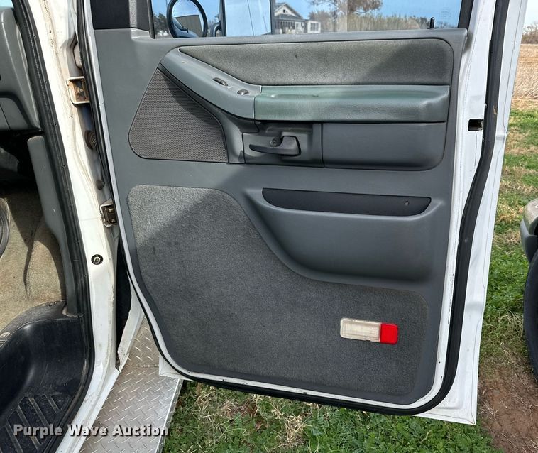 image for item IB9271 1994 Ford E350  ambulance