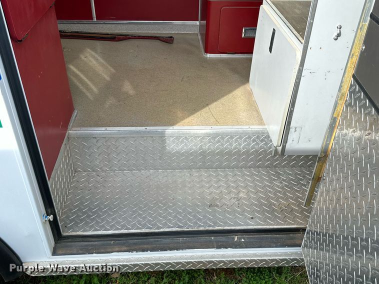 image for item IB9271 1994 Ford E350  ambulance