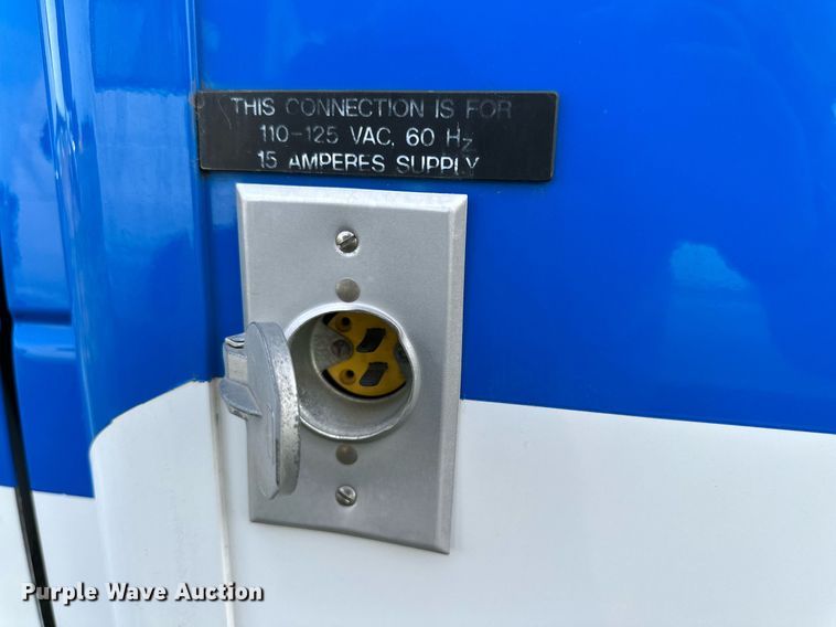 image for item IB9271 1994 Ford E350  ambulance