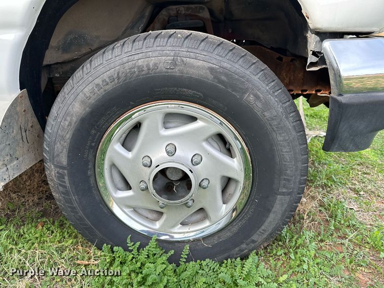 image for item IB9271 1994 Ford E350  ambulance