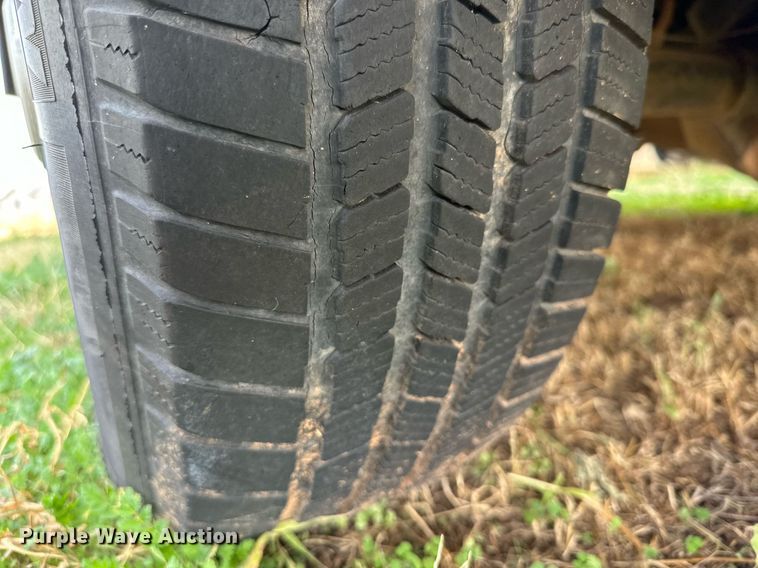 image for item IB9271 1994 Ford E350  ambulance