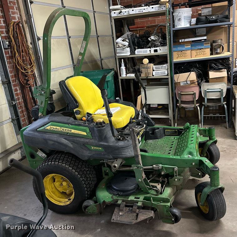 image for item IB9273 John Deere Z960R  ZTR lawn mower