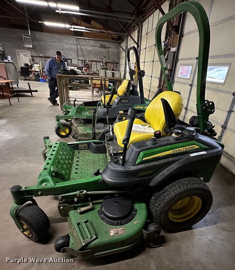 image for item IB9273 John Deere Z960R  ZTR lawn mower