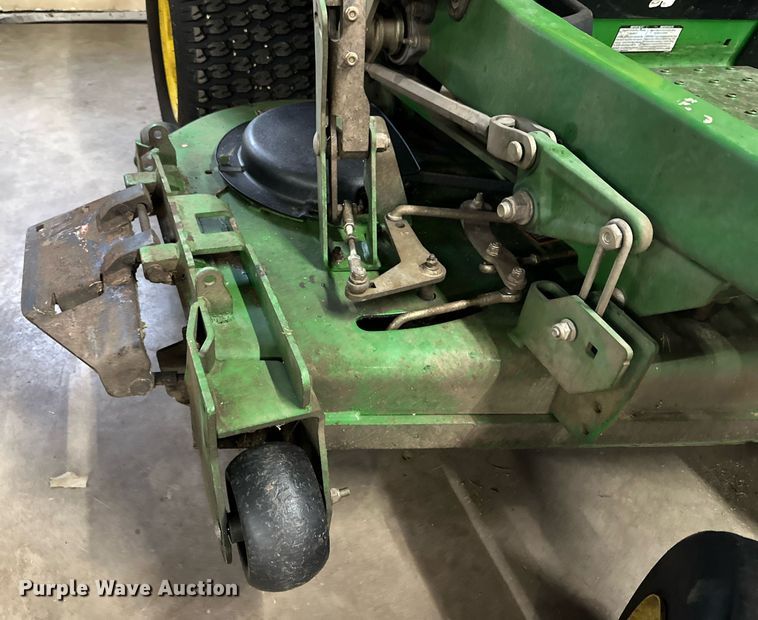 image for item IB9273 John Deere Z960R  ZTR lawn mower