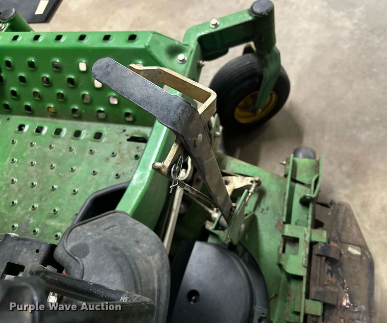 image for item IB9273 John Deere Z960R  ZTR lawn mower