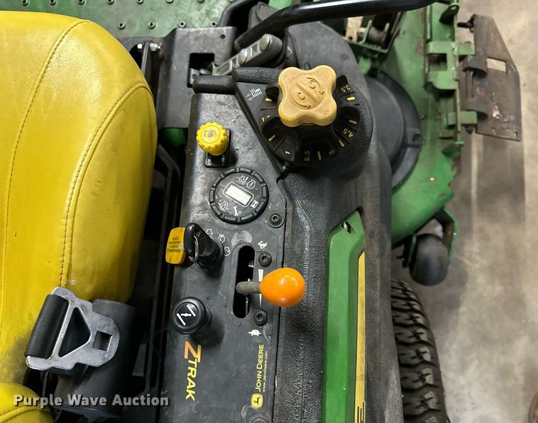 image for item IB9273 John Deere Z960R  ZTR lawn mower