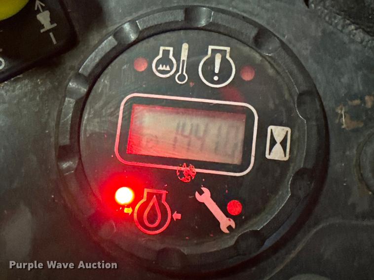 image for item IB9273 John Deere Z960R  ZTR lawn mower