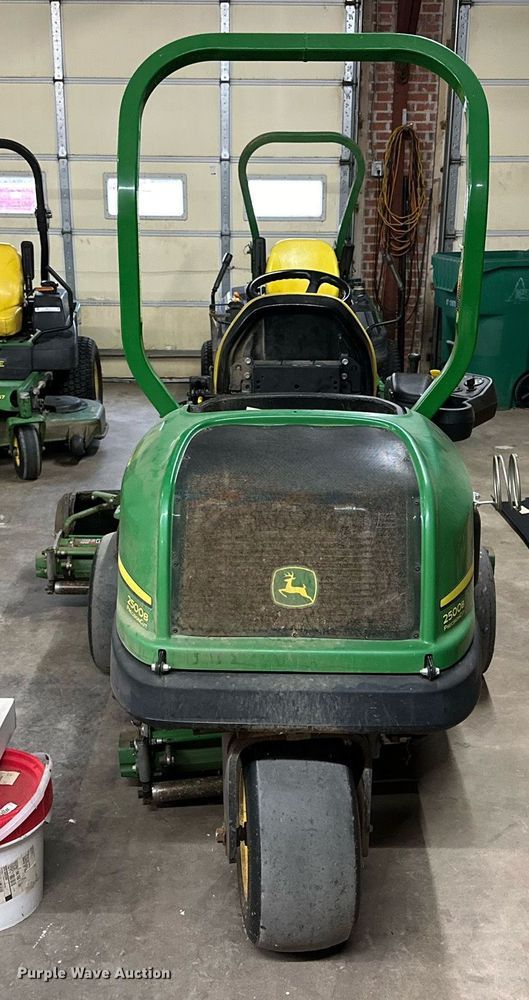 image for item IB9274 John Deere 2500B  reel mower