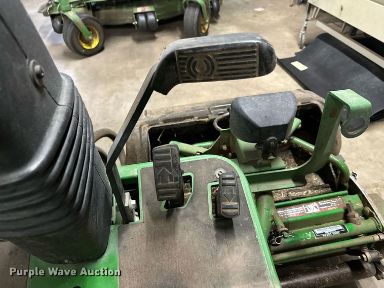 image for item IB9274 John Deere 2500B  reel mower