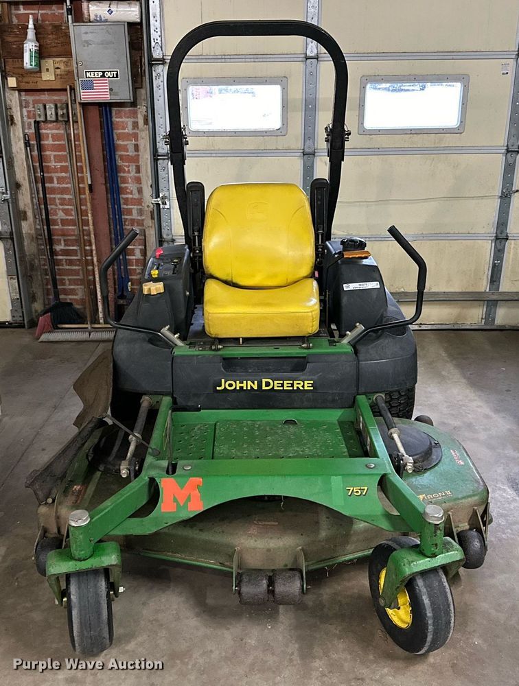 image for item IB9275 John Deere 757  lawn mower