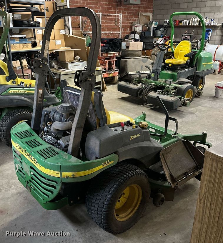 image for item IB9275 John Deere 757  lawn mower