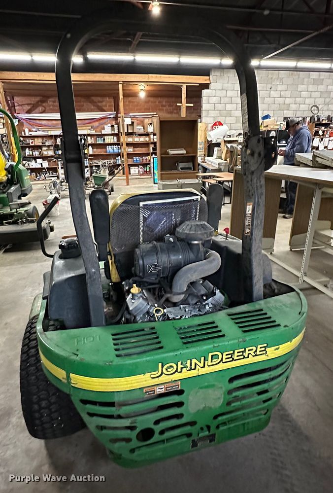 image for item IB9275 John Deere 757  lawn mower