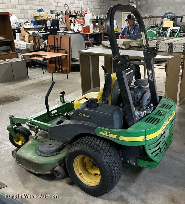 image for item IB9275 John Deere 757  lawn mower