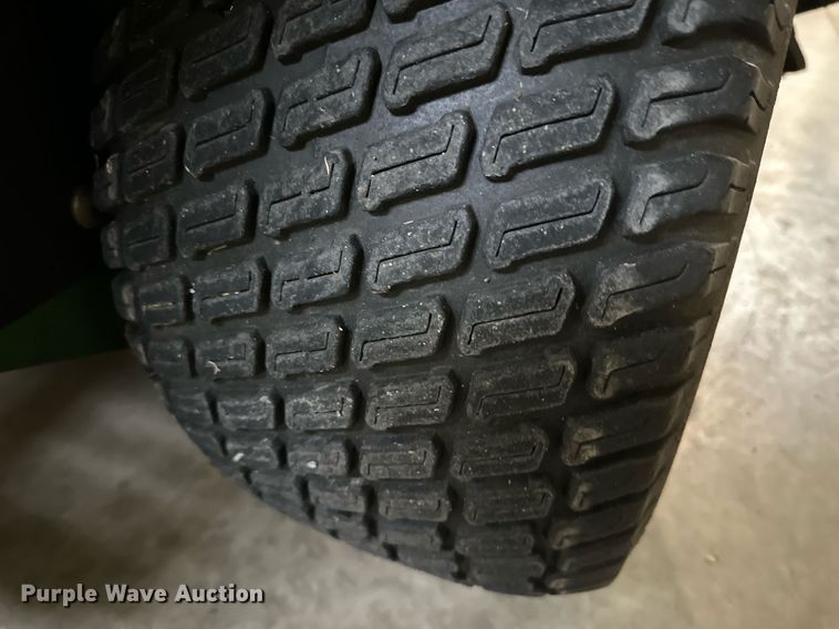 image for item IB9275 John Deere 757  lawn mower