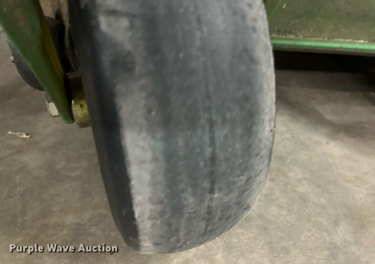 image for item IB9275 John Deere 757  lawn mower